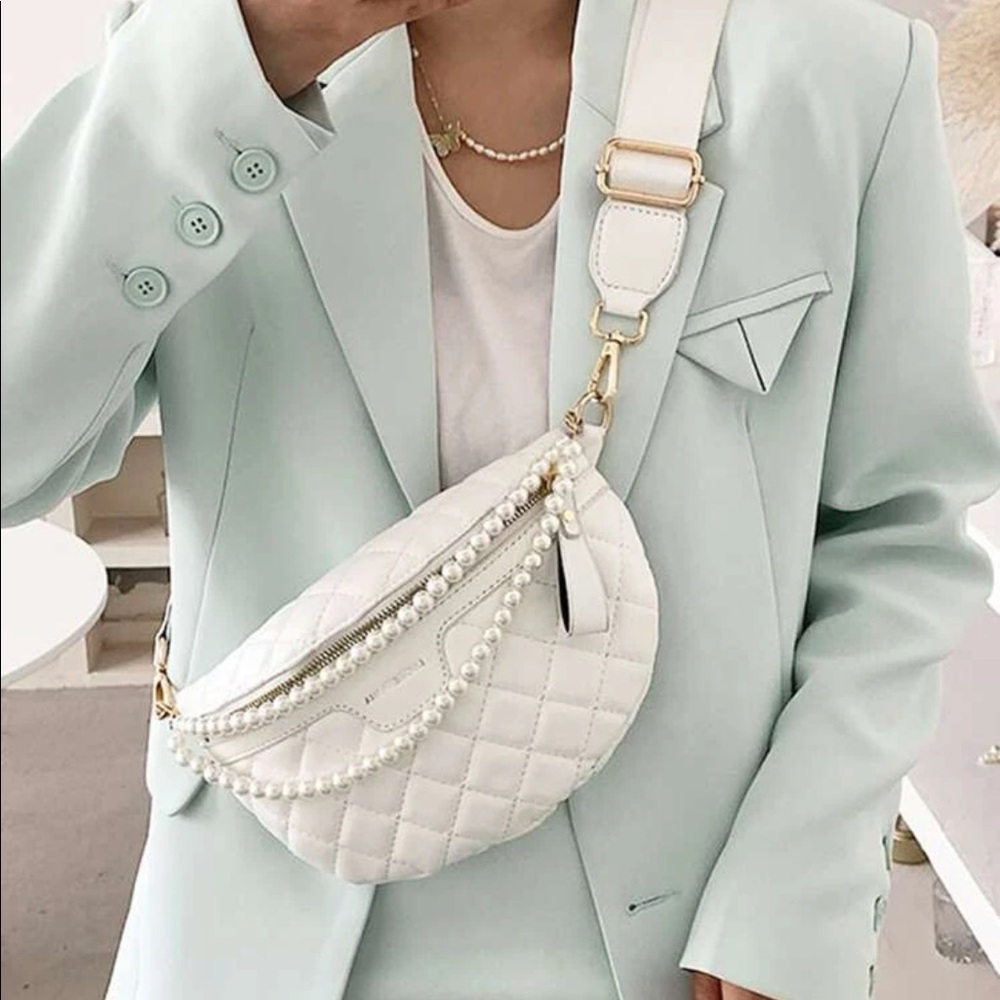 Fanny pack Pearl bead strap handbag quilted white womens